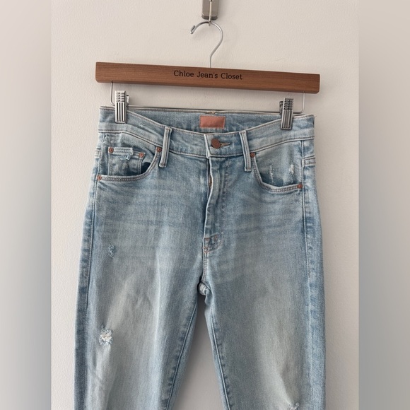 MOTHER Weekender Flare Jeans in Free Hugs 26 - Picture 7 of 10